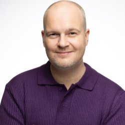 Profile picture for user Simon Moore